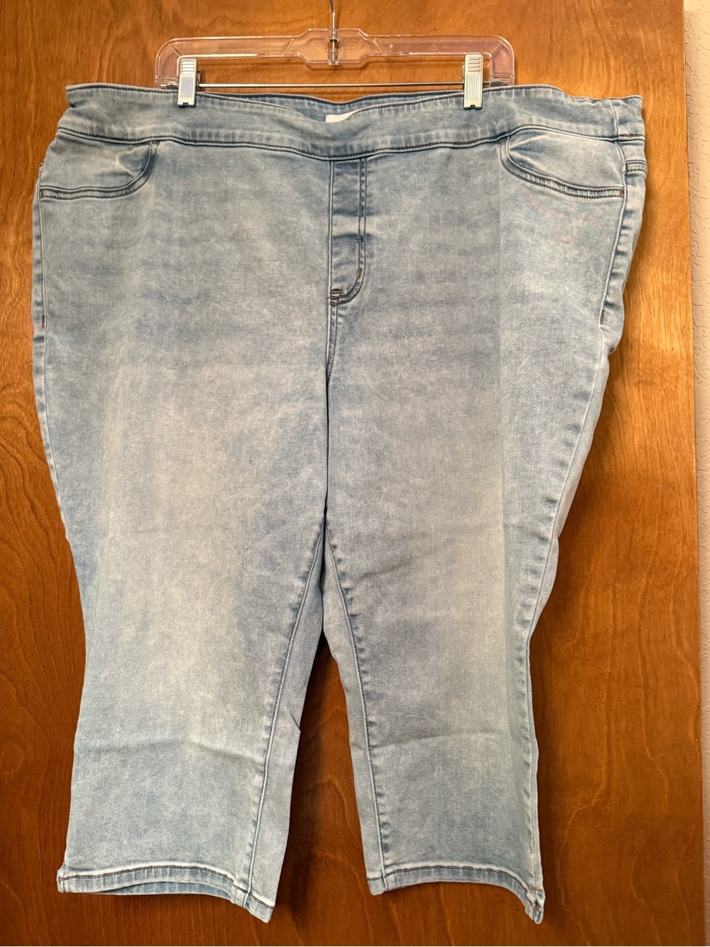 Lane Bryant Light Blue Cropped Stretch Jeans
